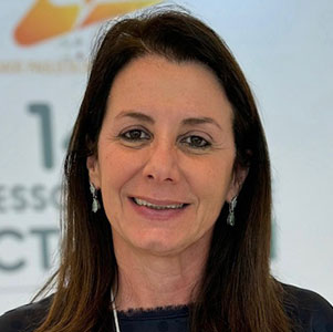 Thais-guimaraes